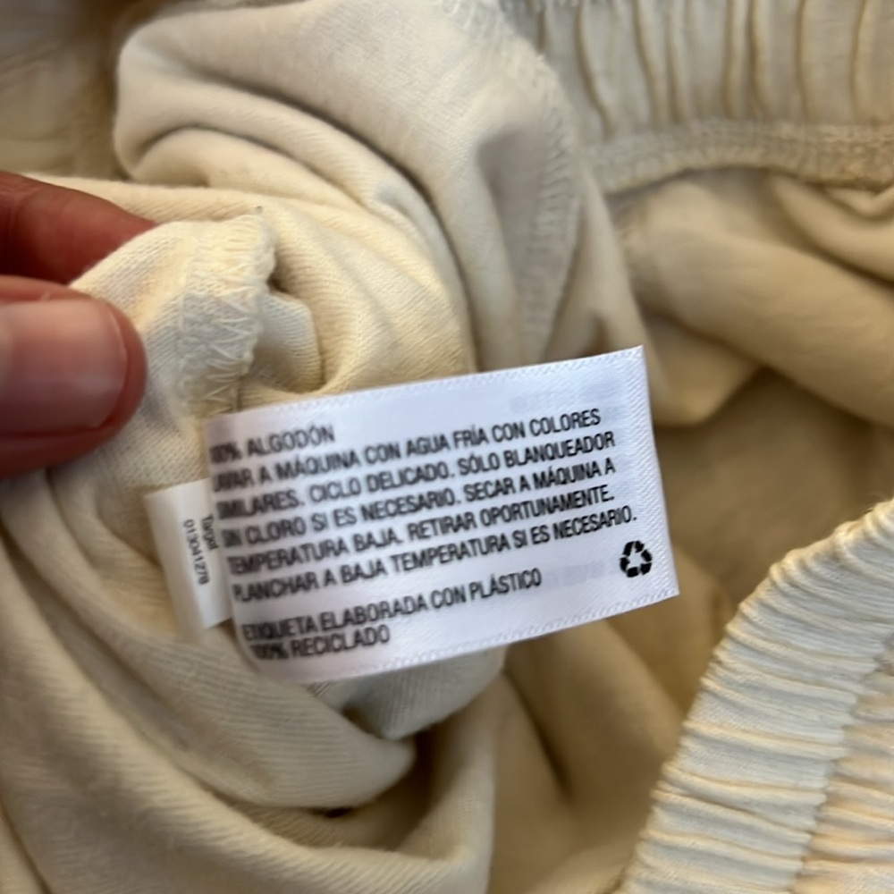 Universal Thread Beige Pants - Picture 3 of 4